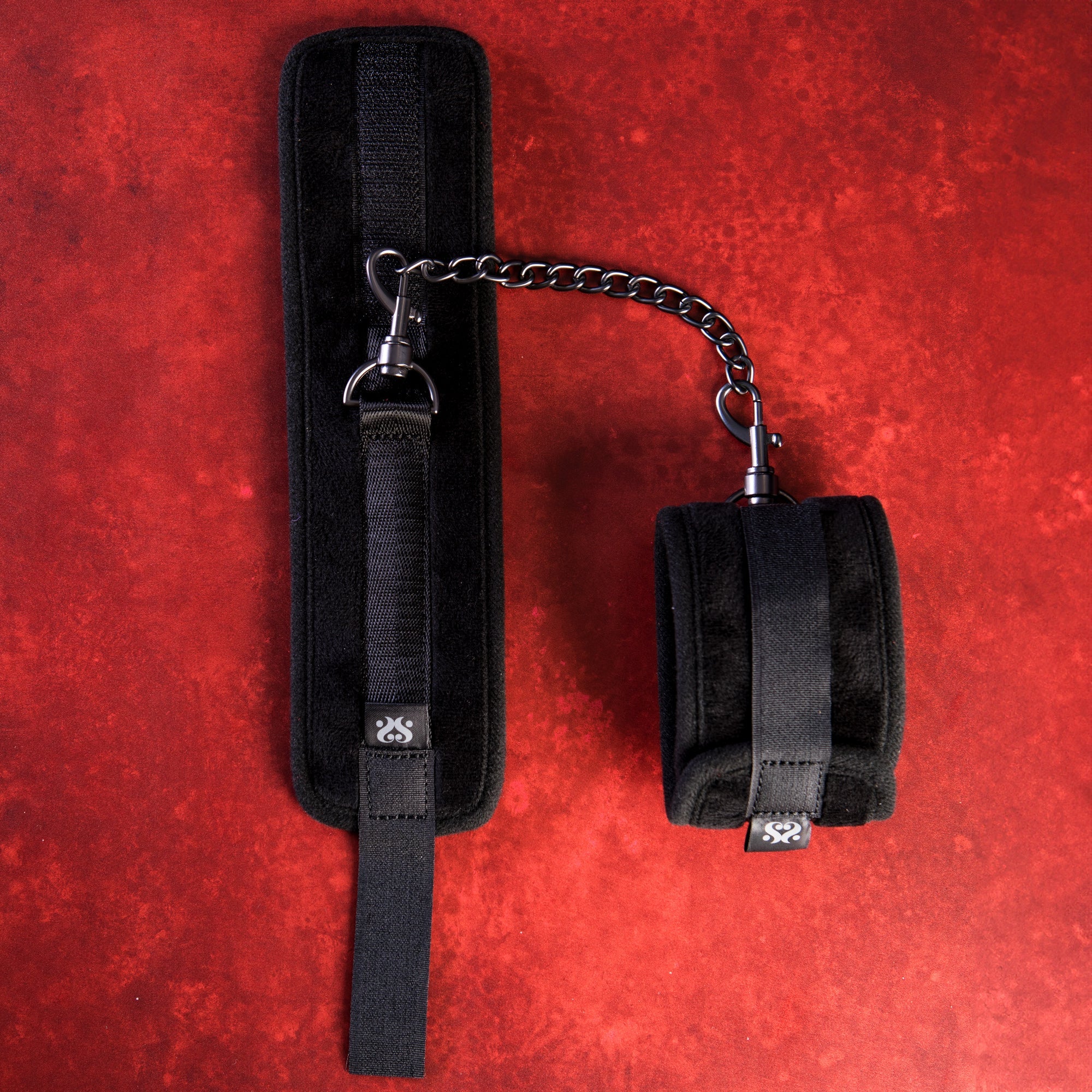 SEI MIO - Legs Locked - Padded Ankle Restraints – UberKinky